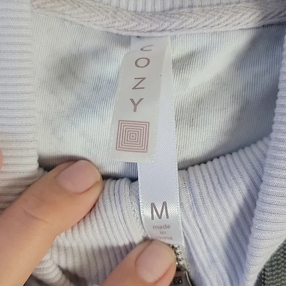 Cozy soft snakeskin lounge set - Picture 5 of 13